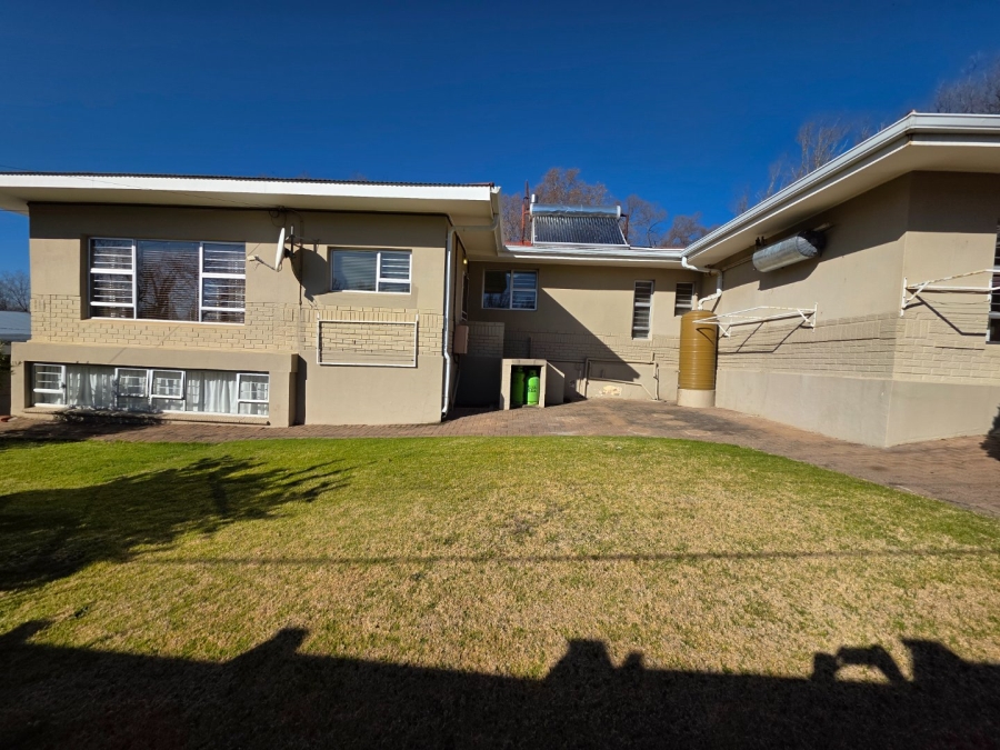 5 Bedroom Property for Sale in Eureka Free State